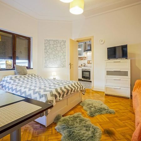 Appartement Victoriei Blue à Bucarest Extérieur photo