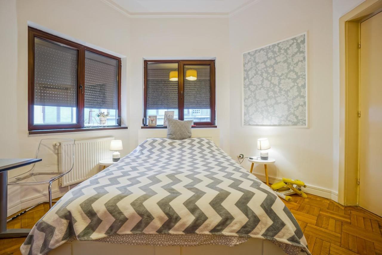 Appartement Victoriei Blue à Bucarest Extérieur photo